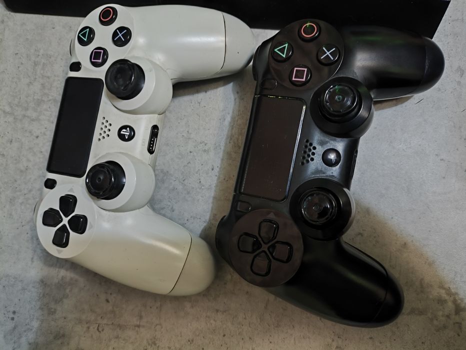 PS 4 в хорошем состоянии