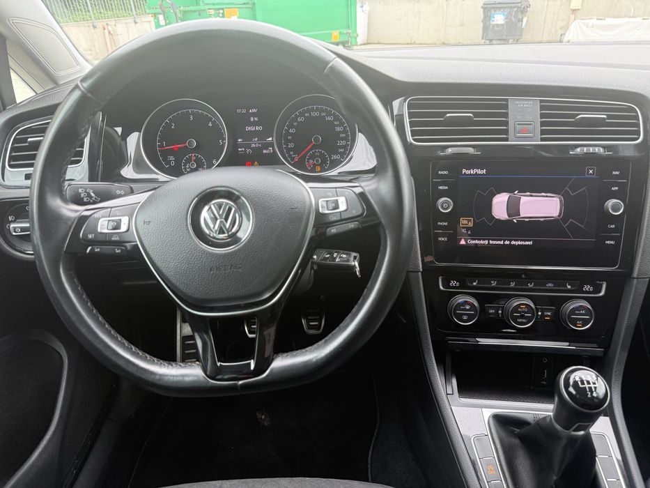 VOLKSWAGEN Golf 2019 — imagine 5