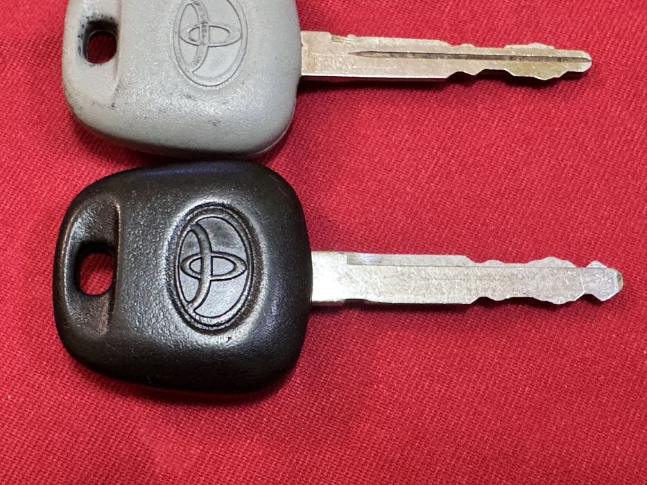 Ключ за Toyota 4Runner/ Tacoma/ Sequoia/  прав оригинален
