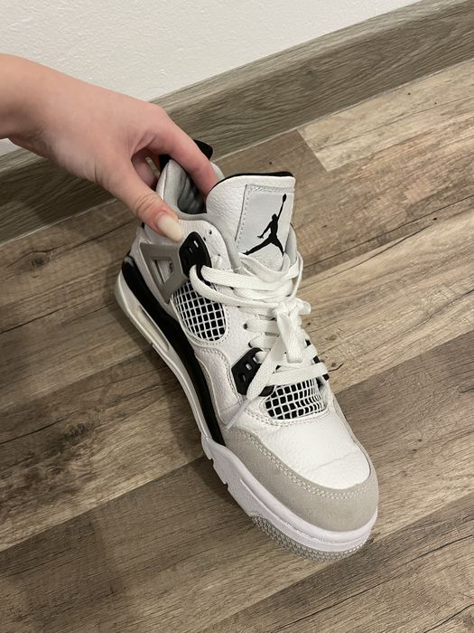 Jordan 4 Retro Military Black