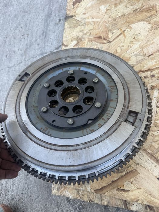 Маховик bmw m5 f10 m6 f06 f12 f13 x5m f85 f86 бмв м5 ф10 м6 ф06 венец