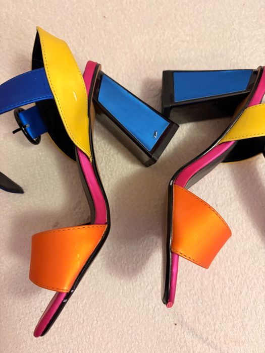 Сандали с ток Exe