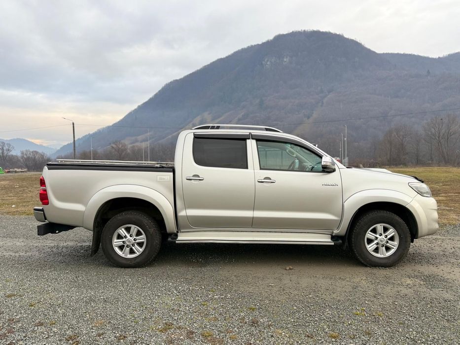 Toyota hilux 2.5 /144 cp