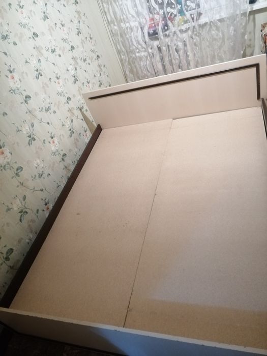 Срочно! Продам 2х спальнюю  кровать