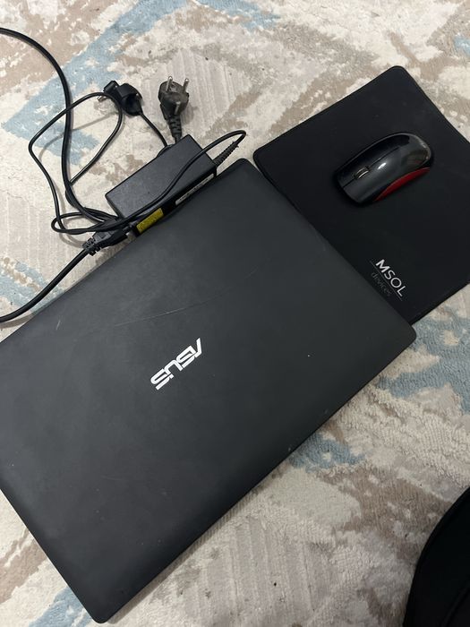 ноутбук Asus срочно продам