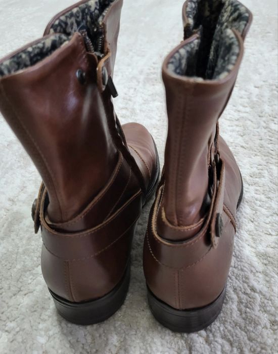 Cizme toamna-iarna din piele naturala, marime 37, brand Primigi