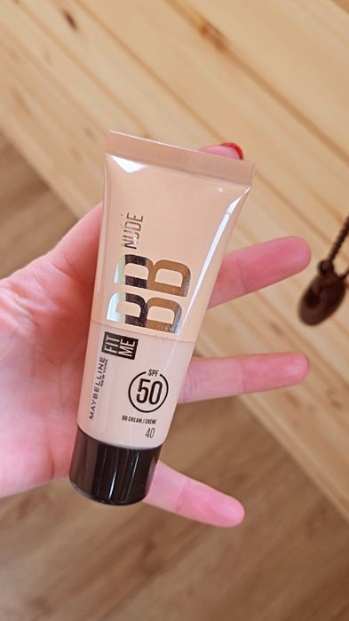 Crema BB Maybelline Fit Me SPF 50 – Nuanta 40, hidratare si protectie UV, 30 ml