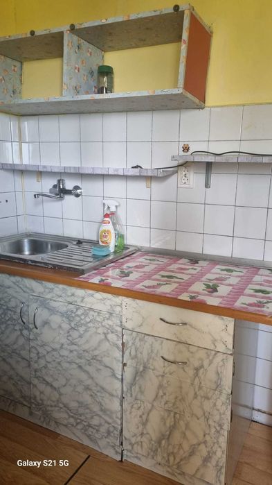 Garsoniera de închiriat