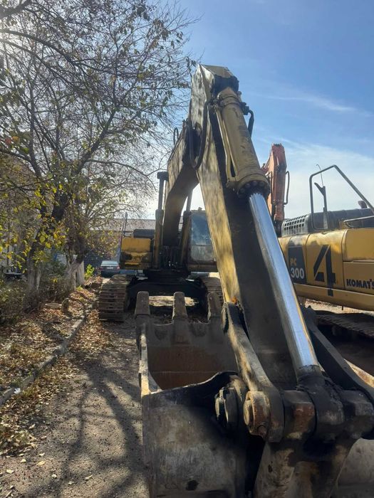 Экскаваторы KOMATSU