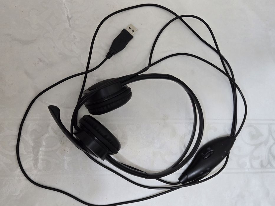 Продаётся наушники