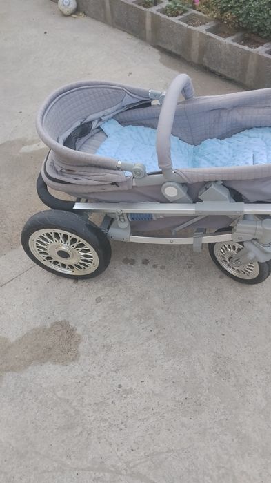 Продам детскую коляску
