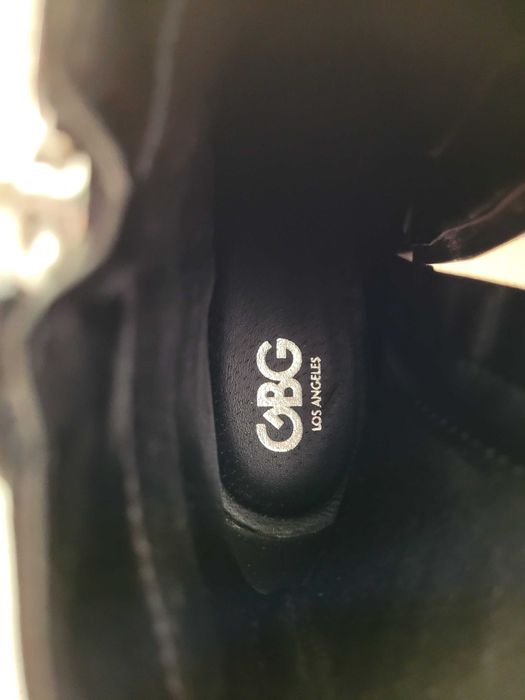 Новые ботинки Guess