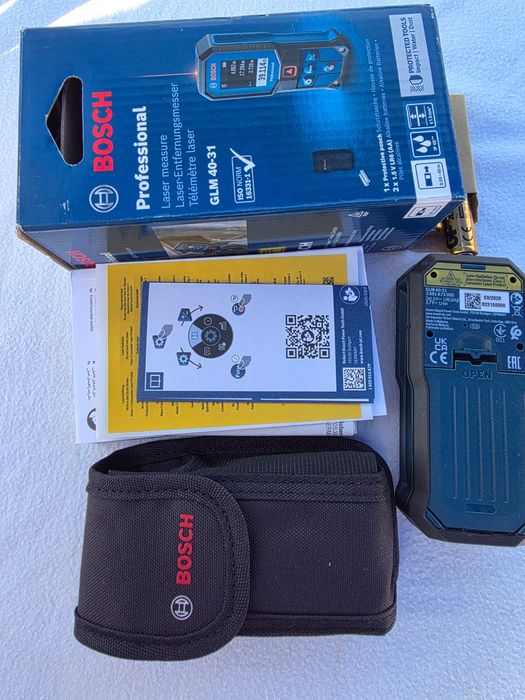 Telemetru cu laser Bosch Profesional GLM 40-31