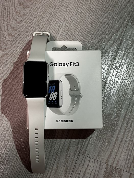 продам новые Galaxy Fit 3