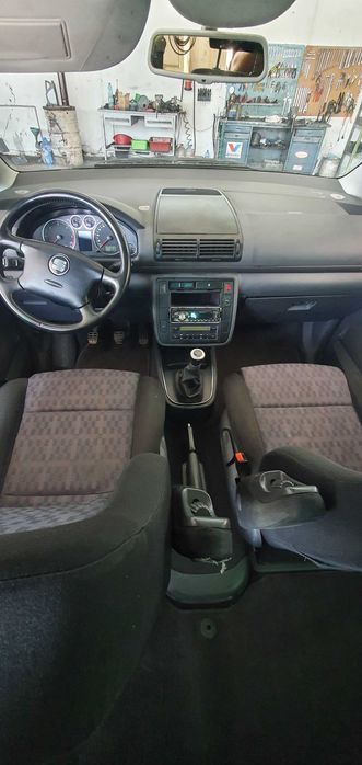 Миниван под наем 6+1