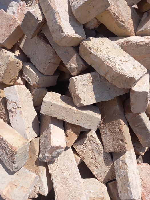 Керемет қыш бар Кірпіш