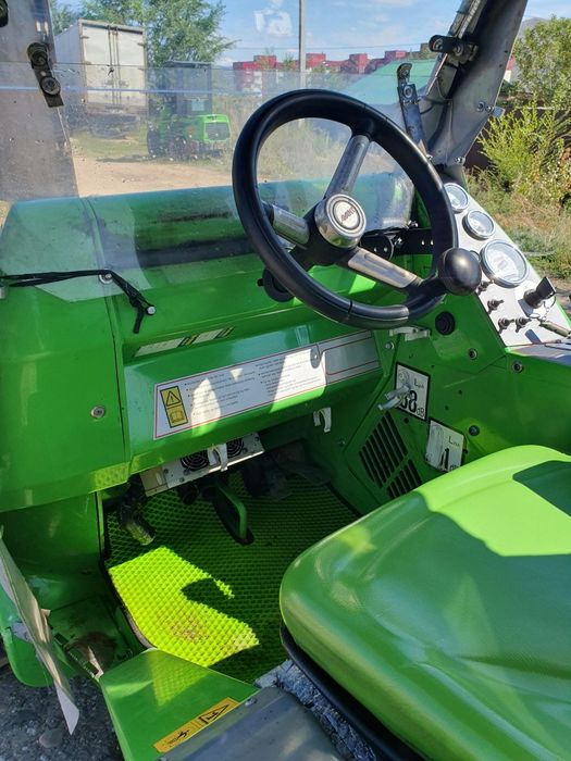 Продам мини погрузчик Avant 520