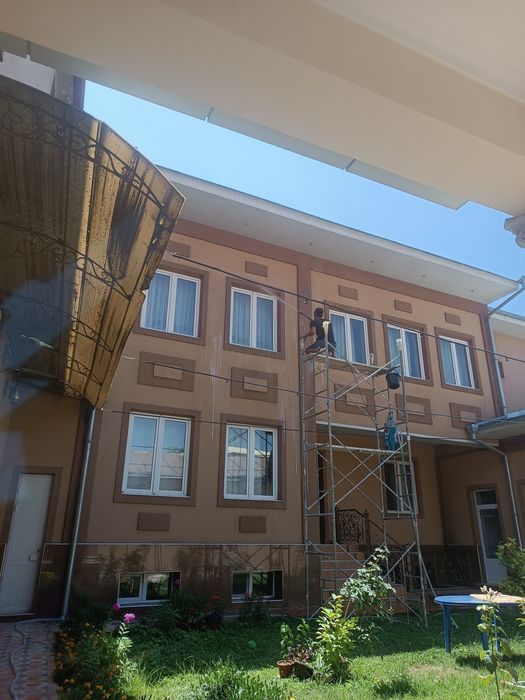 Чистка брусчатки и фасадов. Химчистка мебели и ковров.