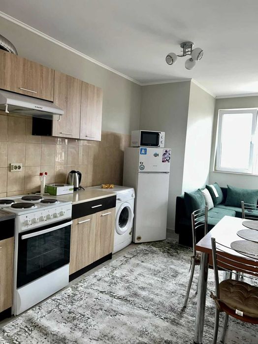 Дава се под наем Двустаен апартамент в Пловдив, Център - 65 кв.м за 350 € - Снимка #2