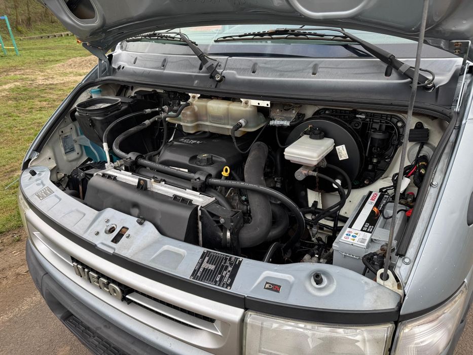 Iveco Doka 35C14 7 locuri 140cp 3.0 2005 bena 4,1m