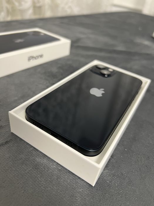 Vănd/schimb iphone 13 midnight impecabil