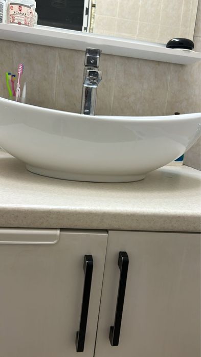 Продам раковину и шкаф