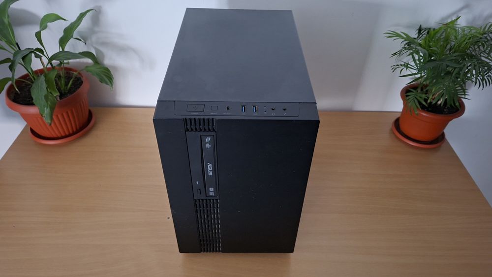 Vand Calculator cu monitor si tastatură