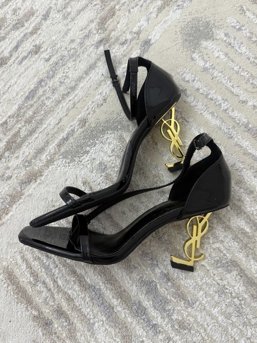 Продается туфли YSL