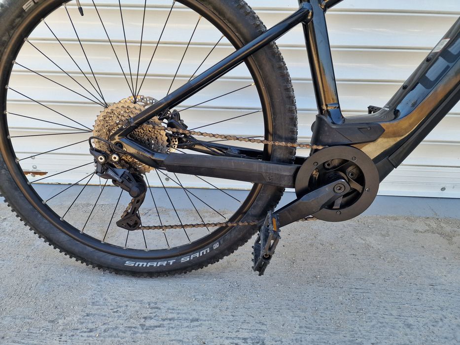 Продавам Cube Reaction Hybrid One 750