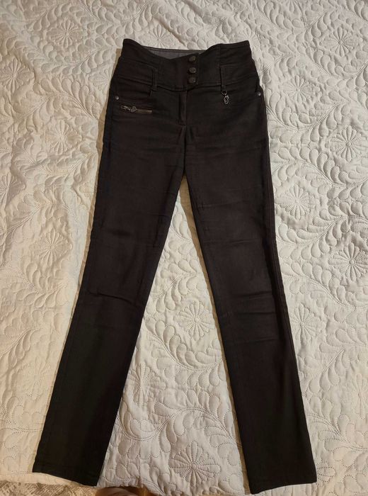 Панталони на фирма Роси