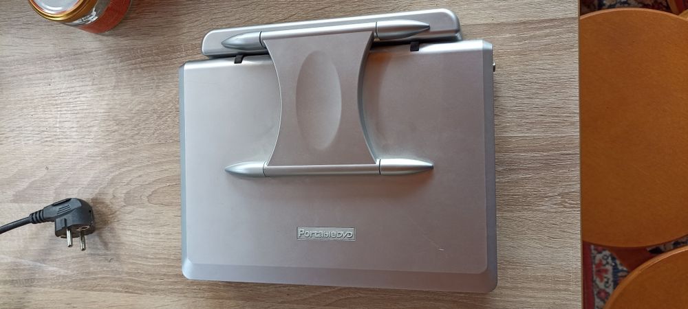Портативное DVD складное