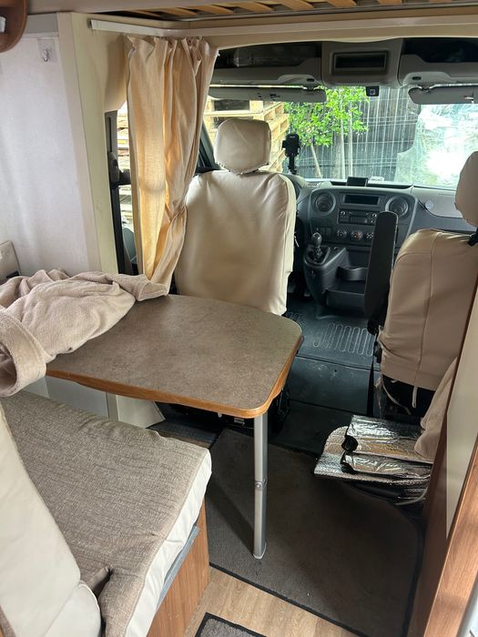 Vând autorulota Renault Master xgo20