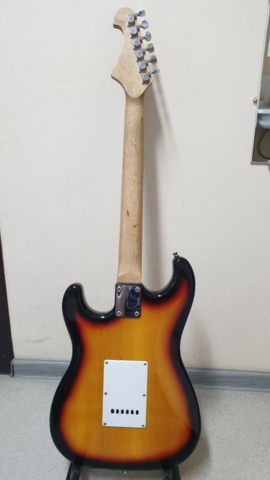 Электрогитара fender