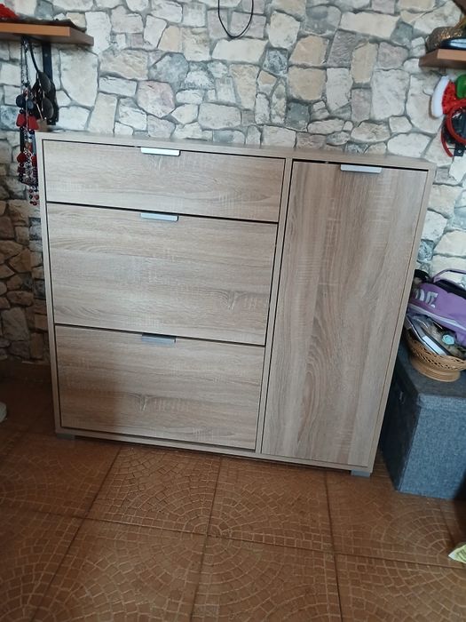 Vand pantofar puțin utilizat