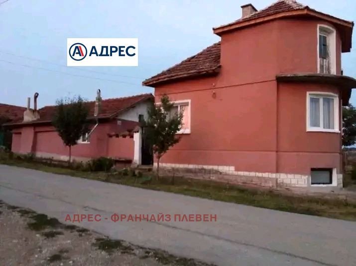 Къща в Враца, област-с.Добролево площ 150 цена 70000