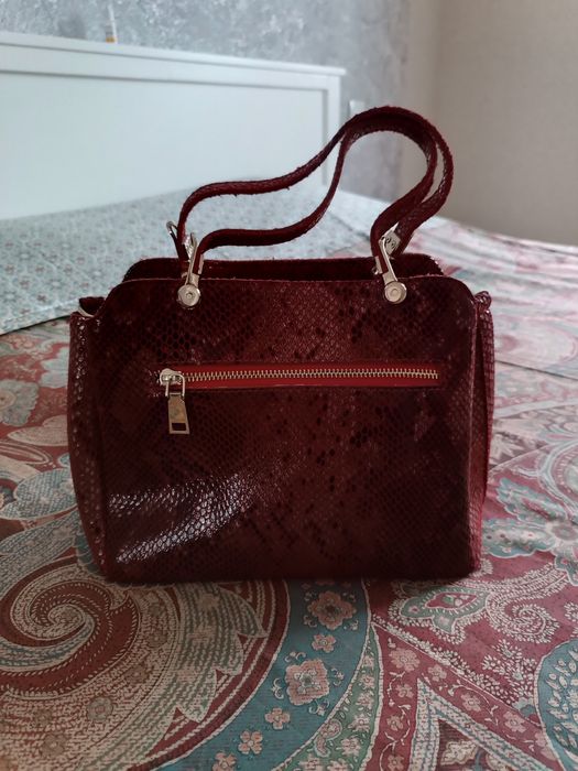 Продам кожаную сумку