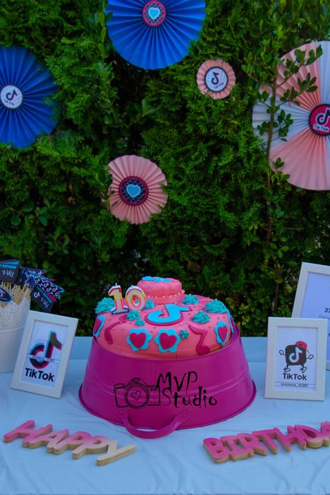 Декорация за Рожден Ден Tik Tok