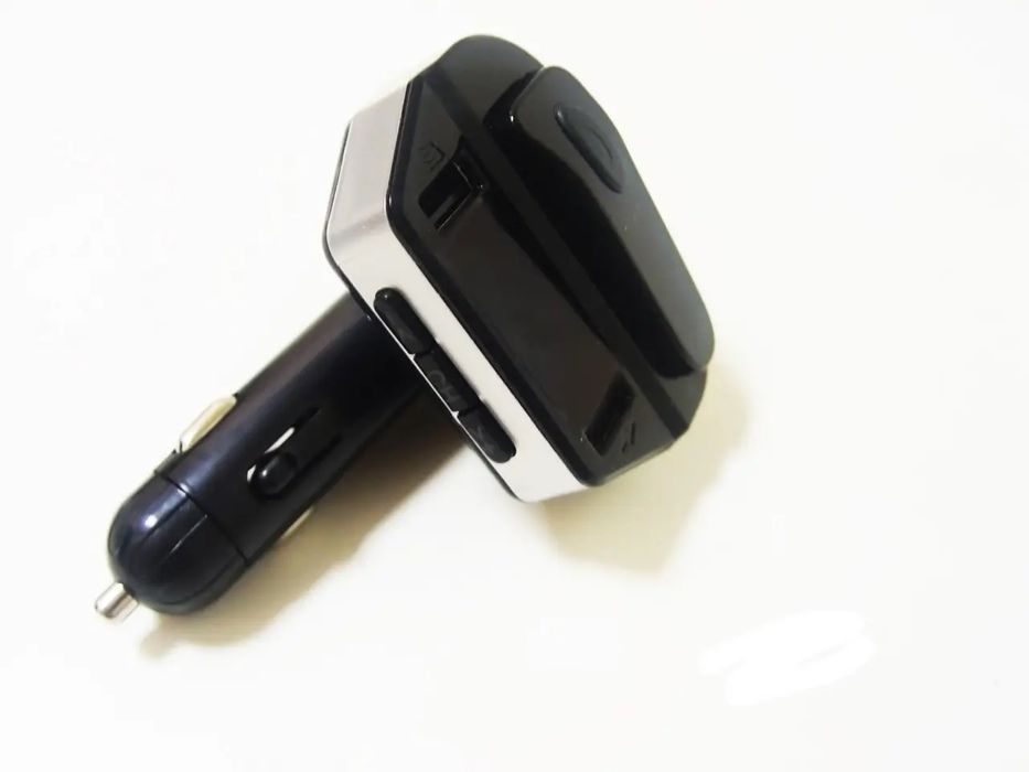 FM трансмитер Авторадио переходники юсб usb зарядка с блютуз наушником