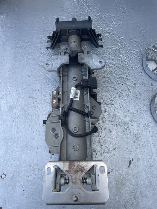 Кормилна колона БМВ Х5/ Х6, Ф15 (kormilna kolona bmw f15)