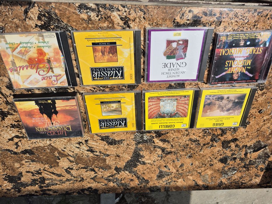 Vând Lot 40CD muzica clasica mixta straina artisti internationalii celebri