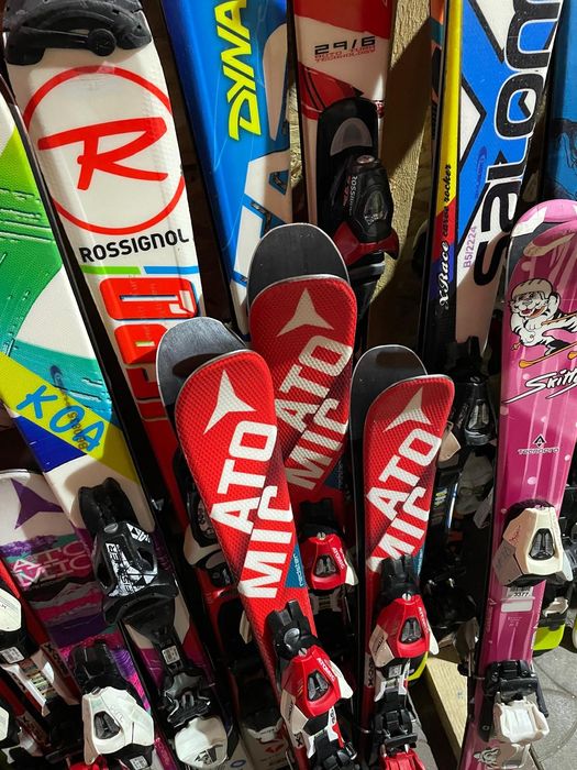 schiuri  copii adulti skiuri ski incepatori  intermediari