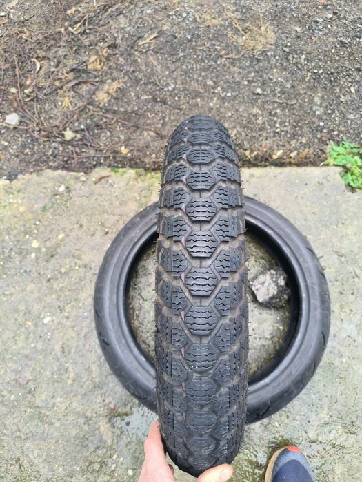 IRC SN23 URBAN SNOW
 100/80/17. Dot 1022.
Перфектно състояние на 95%.
