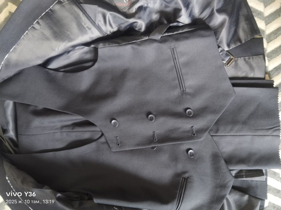 Костюм темный синий