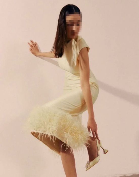 Платье Malli с перьями