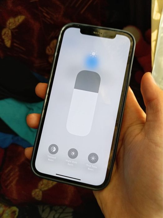 Продам iPhone 12