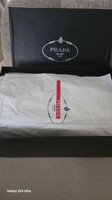 Продам кроссовки мужские PRADA
