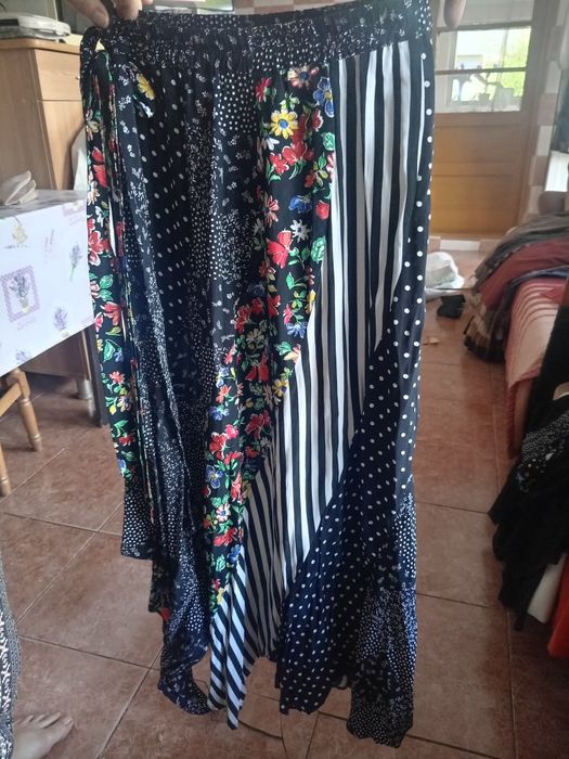 Vând fusta cu cămașă set