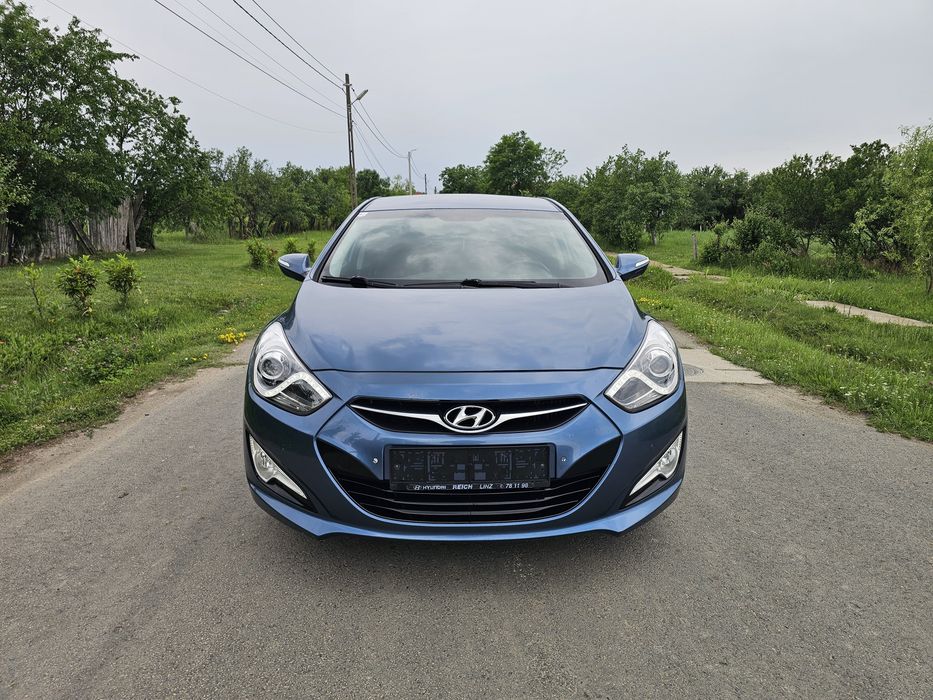 HYUNDAI i40 2012 — imagine 2