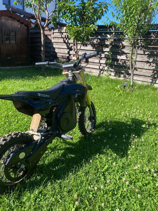 Motocicleta de copii electrică