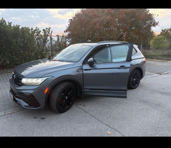 Volkswagen Tiguan Allspace R-Line2.0 TSI–4x4 | ПАНОРАМА | ТОП СЪСТОЯНИ